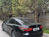 Toyota Camry 2021 года за 18 700 000 тг. в Алматы – фото 4