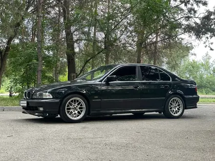 BMW 528 1998 года за 4 400 000 тг. в Талдыкорган