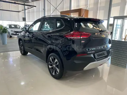 Chevrolet Tracker Premier 2024 года за 11 090 000 тг. в Жанаозен – фото 10