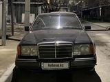 Mercedes-Benz E 260 1990 года за 800 000 тг. в Шымкент