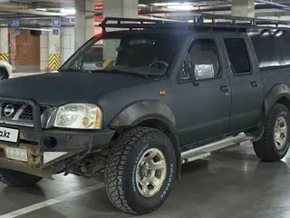 Nissan Navara, 2004