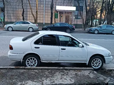 Nissan Sunny 1998 года за 850 000 тг. в Алматы – фото 2