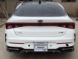 Kia K5 2021 года за 9 000 000 тг. в Актау – фото 4