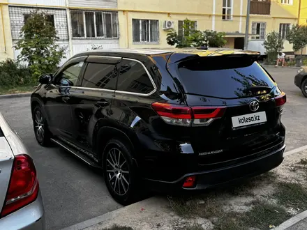 Toyota Highlander 2018 года за 18 500 000 тг. в Алматы – фото 3