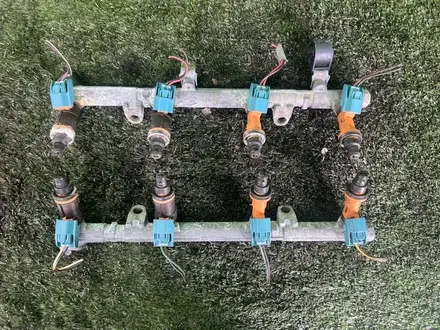 Привозной комплект топливных рамп с форсунками 1UZ-FE V4.0 за 40 000 тг. в Астана