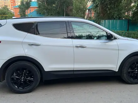 Hyundai Santa Fe 2016 года за 6 000 000 тг. в Актобе – фото 5