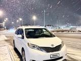 Toyota Sienna 2013 года за 7 800 000 тг. в Актобе