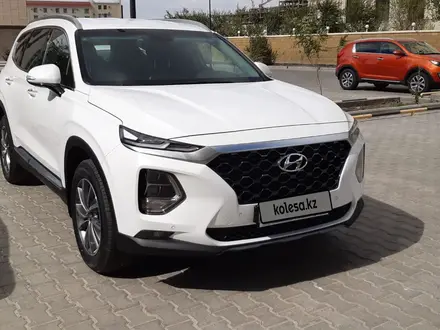 Hyundai Santa Fe 2020 года за 14 200 000 тг. в Атырау