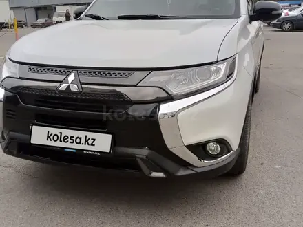 Mitsubishi Outlander 2021 года за 13 700 000 тг. в Алматы