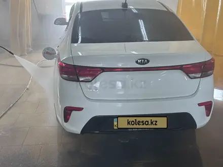 Kia Rio 2019 года за 6 200 000 тг. в Астана – фото 3