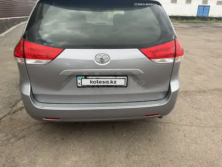 Toyota Sienna 2010 года за 11 000 000 тг. в Петропавловск – фото 6