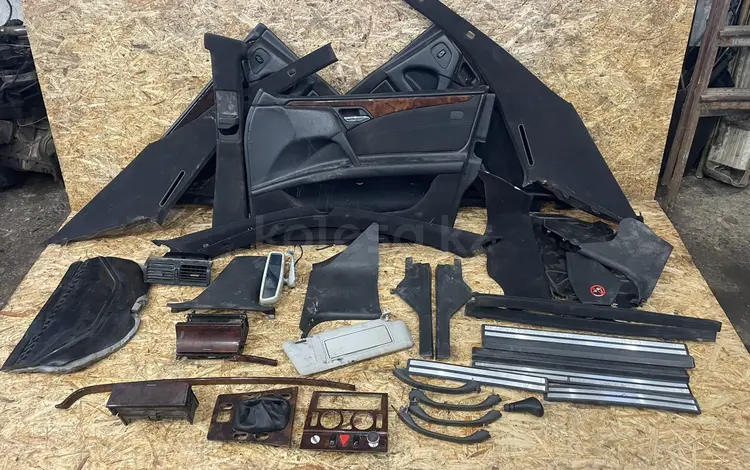 Салон Сидения Задние Дверные Карты Обшивки Плестмаски за 1 000 тг. в Караганда