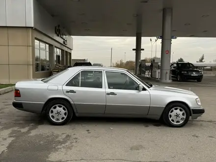 Mercedes-Benz E 280 1993 года за 3 000 000 тг. в Алматы – фото 28