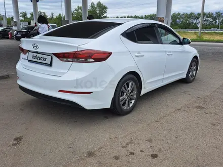 Hyundai Elantra 2018 года за 7 800 000 тг. в Астана – фото 4