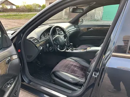 Mercedes-Benz E 240 2002 года за 5 000 000 тг. в Караганда – фото 6