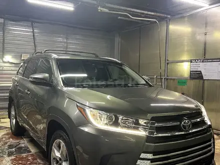 Toyota Highlander 2016 года за 15 999 999 тг. в Астана