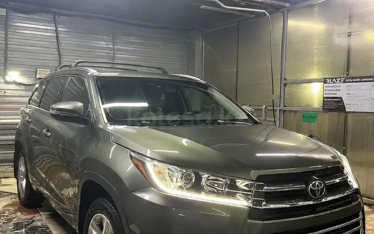 Toyota Highlander 2016 года за 15 999 999 тг. в Астана