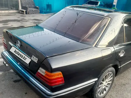 Mercedes-Benz E 280 1995 года за 2 000 000 тг. в Алматы – фото 3