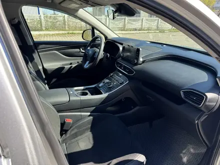 Hyundai Santa Fe 2022 года за 16 000 000 тг. в Караганда – фото 28