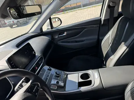 Hyundai Santa Fe 2022 года за 16 000 000 тг. в Караганда – фото 30