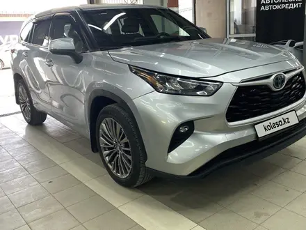 Toyota Highlander 2020 года за 21 880 000 тг. в Астана