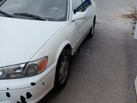 Toyota Camry 2000 года за 3 200 000 тг. в Конаев (Капшагай) – фото 4