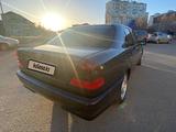 Mercedes-Benz C 180 1999 года за 3 500 000 тг. в Атырау – фото 2