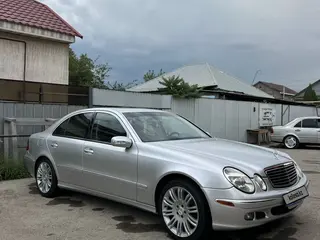 Mercedes-Benz E 320