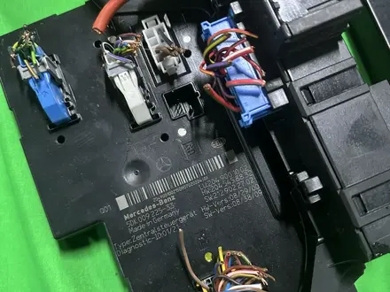 W204 w212 sam блок задний блок предохранителей fuse box реле за 30 000 тг. в Алматы