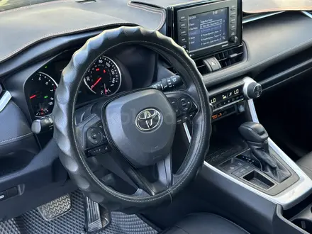 Toyota RAV4 2020 года за 14 500 000 тг. в Атырау – фото 15