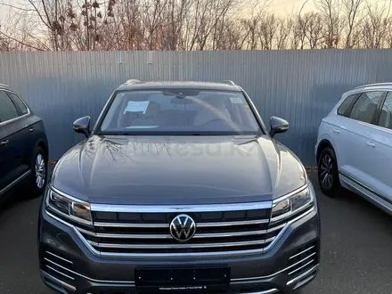 Volkswagen Touareg 2022 года за 25 000 000 тг. в Уральск – фото 3