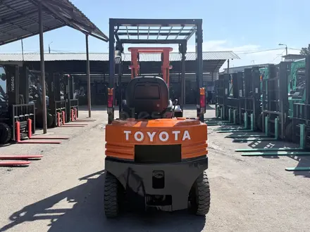 Toyota  TOYOTA 5FG10 1 тонна 3 метра бензин механика 2004 года за 3 200 000 тг. в Алматы – фото 7