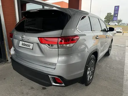 Toyota Highlander 2017 года за 20 800 000 тг. в Алматы – фото 23