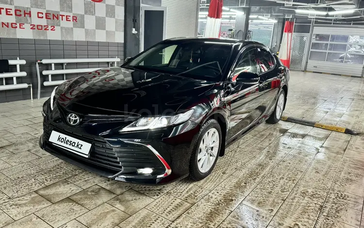 Toyota Camry 2023 года за 17 000 000 тг. в Астана