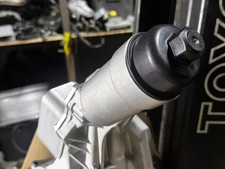 Теплообменник масляный стакан b48b20 за 70 000 тг. в Алматы