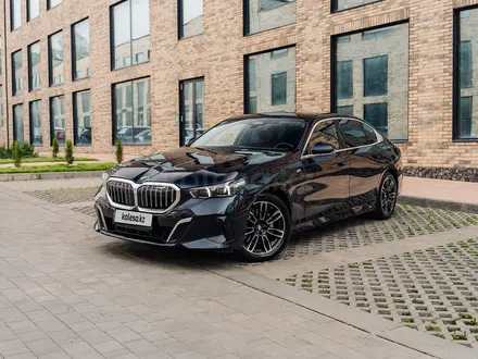 BMW 530 2024 года за 31 500 000 тг. в Алматы – фото 5