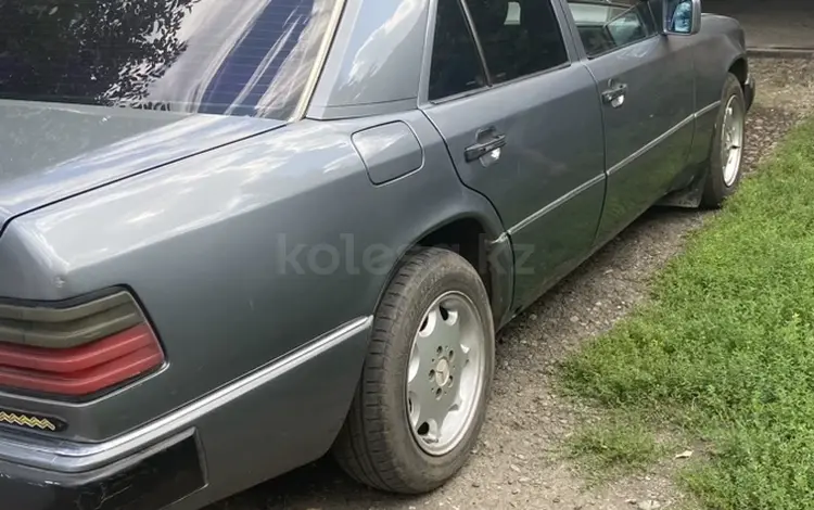 Mercedes-Benz E 260 1991 года за 2 000 000 тг. в Усть-Каменогорск