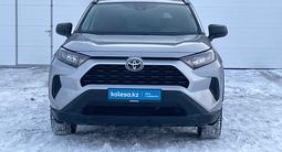 Toyota RAV4 2021 года за 17 510 000 тг. в Астана – фото 2