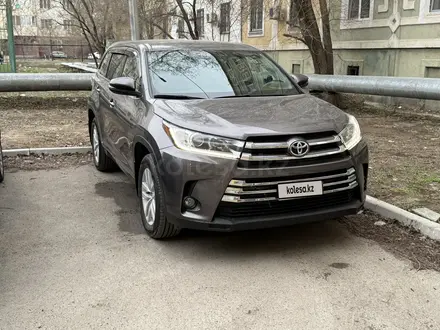Toyota Highlander 2016 года за 11 800 000 тг. в Атырау