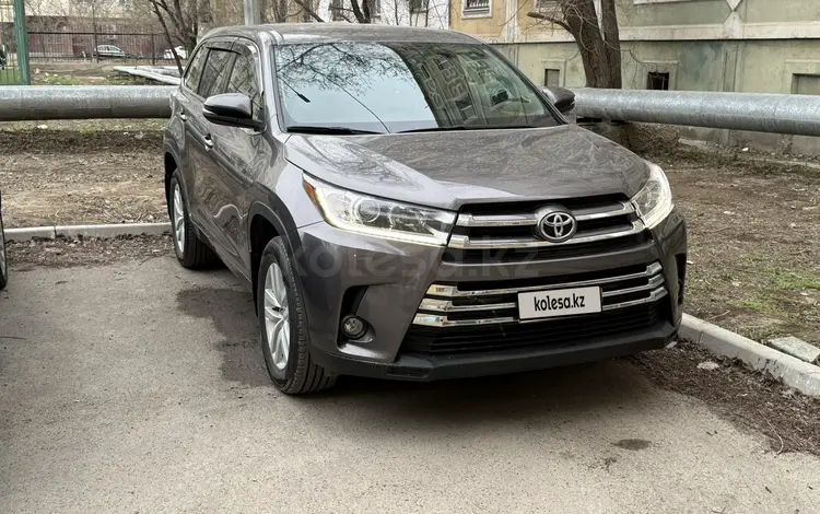 Toyota Highlander 2016 года за 11 800 000 тг. в Атырау