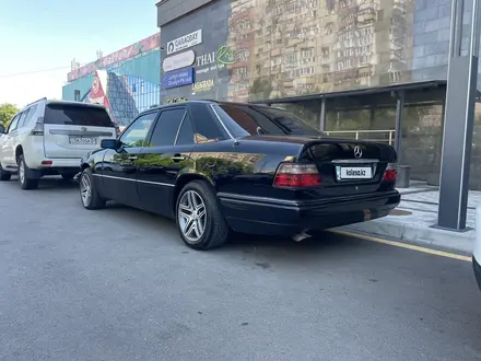 Mercedes-Benz E 280 1994 года за 3 500 000 тг. в Жаркент – фото 3