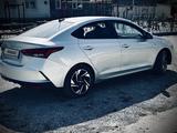 Hyundai Accent 2021 года за 7 200 000 тг. в Шымкент – фото 2