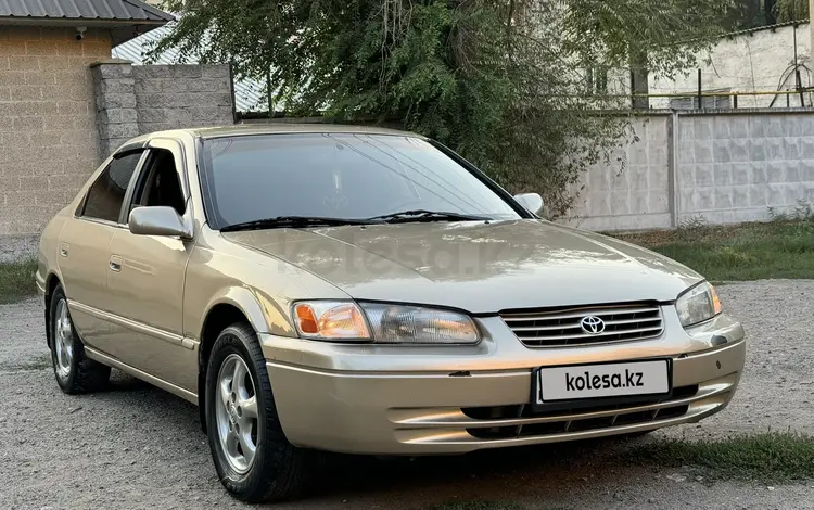 Toyota Camry 1997 годаүшін2 800 000 тг. в Алматы