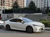 Toyota Camry 2025 годаүшін21 400 000 тг. в Алматы – фото 2