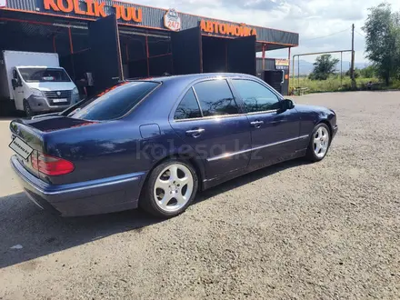 Mercedes-Benz E 280 1999 года за 4 600 000 тг. в Алматы – фото 18