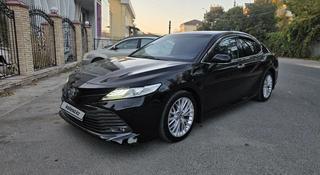 Toyota Camry 2018 года за 13 500 000 тг. в Шымкент