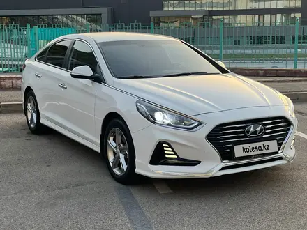 Hyundai Sonata 2019 года за 9 700 000 тг. в Шымкент – фото 2