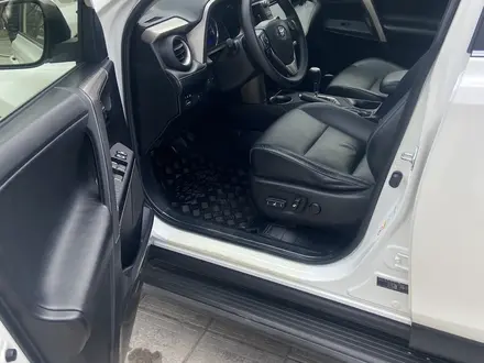 Toyota RAV4 2013 года за 10 300 000 тг. в Алматы – фото 16