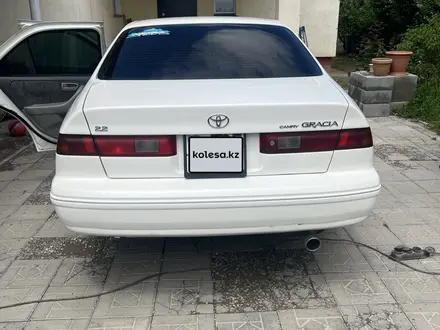 Toyota Camry Gracia 1998 года за 3 000 000 тг. в Алматы – фото 4