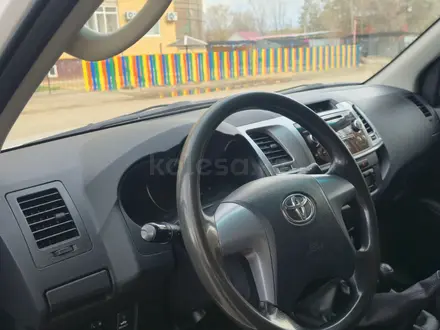 Toyota Hilux 2014 года за 13 100 000 тг. в Актобе – фото 15
